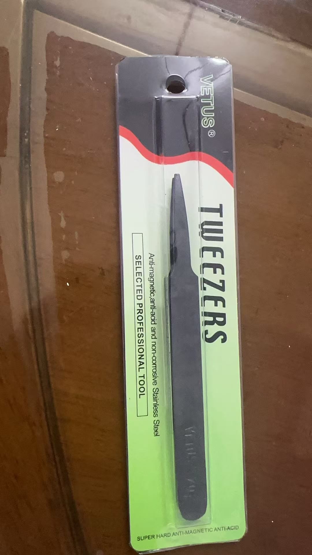 PLASTIC TWEEZER